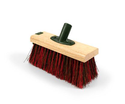 9�" Yard Brush Bassine/Red PVC Broom