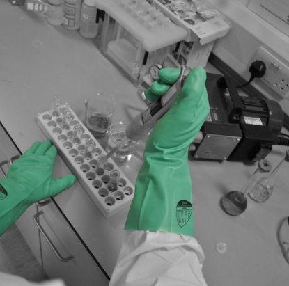 Shield 2 Green Nitrile Glove Medium (Single Pair)